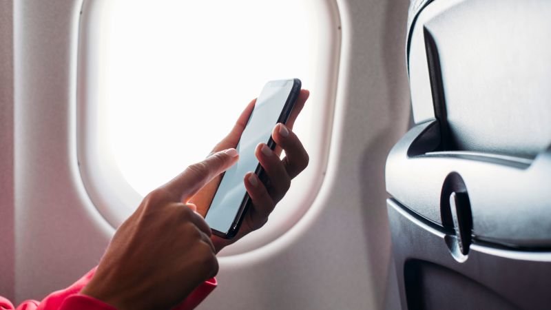 Here’s the real reason to turn on airplane mode wh…