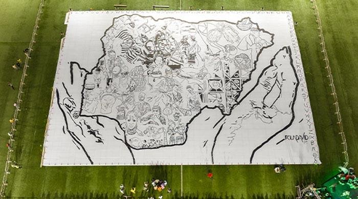 Nigerian artist creates artwork spanning nearly 4 …