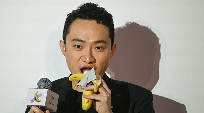 Crypto boss eats banana art he bought for .2 mil…