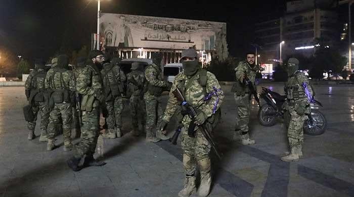 Syrian rebels sweep into Aleppo, army says dozens …