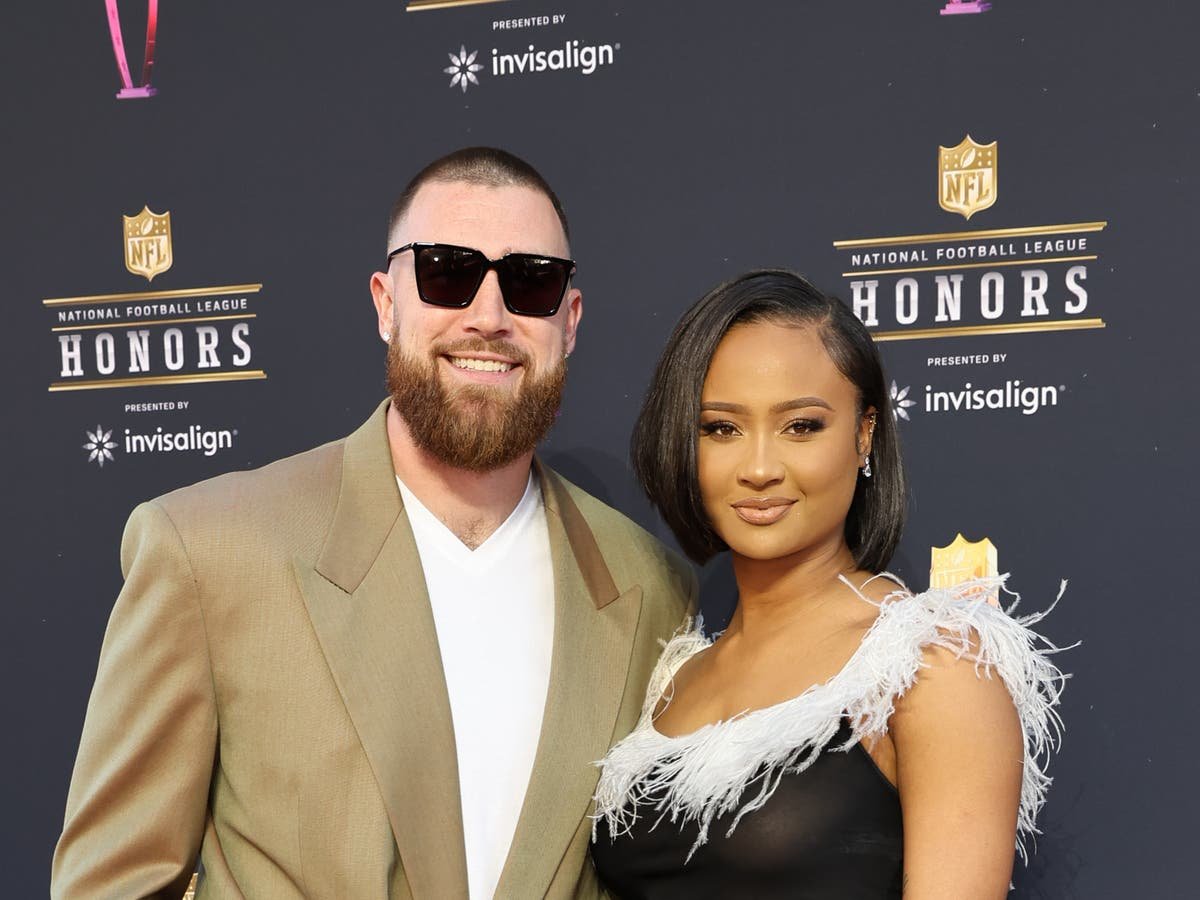 Travis Kelce’s ex cries on reality TV recalling he…