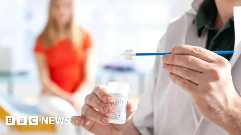 Eight women develop cancer ‘after smear misr…