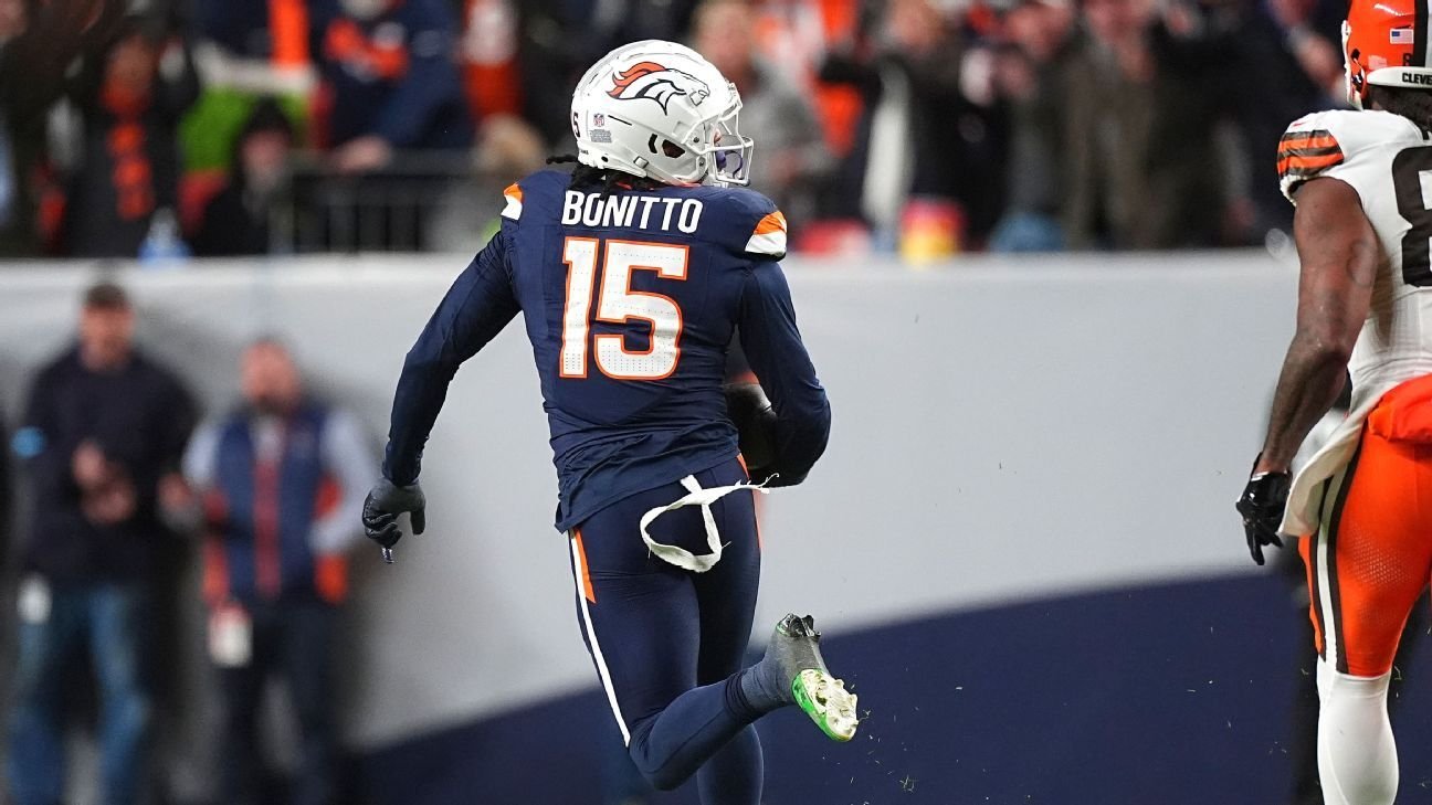 Broncos win high-scoring affair over Browns, stay …