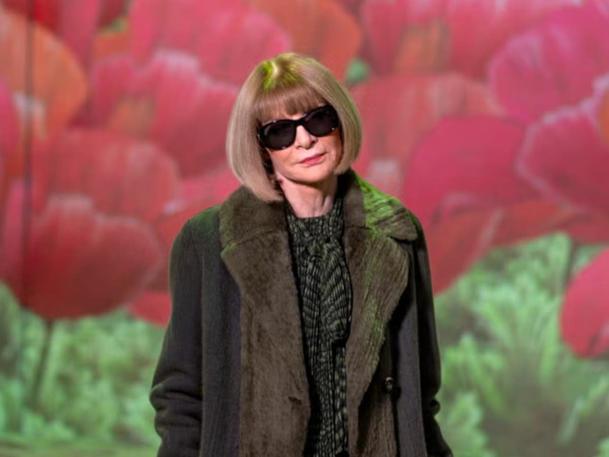 Anna Wintour unveils Vogue’s new exhibition tracin…