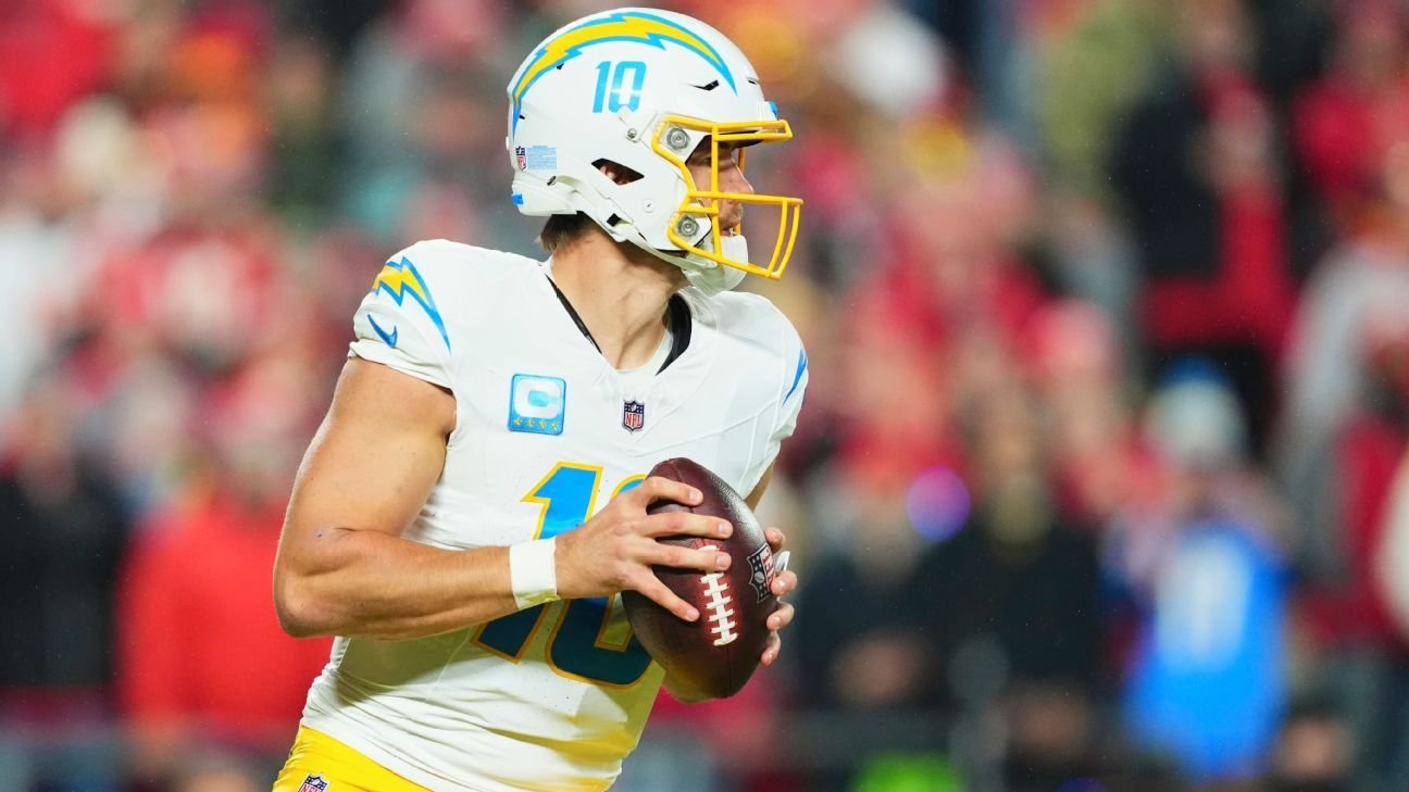 Chargers pull in front on TD pass from Herbert to Johnston Chargers pull in front on TD pass from Herbert to Johnston