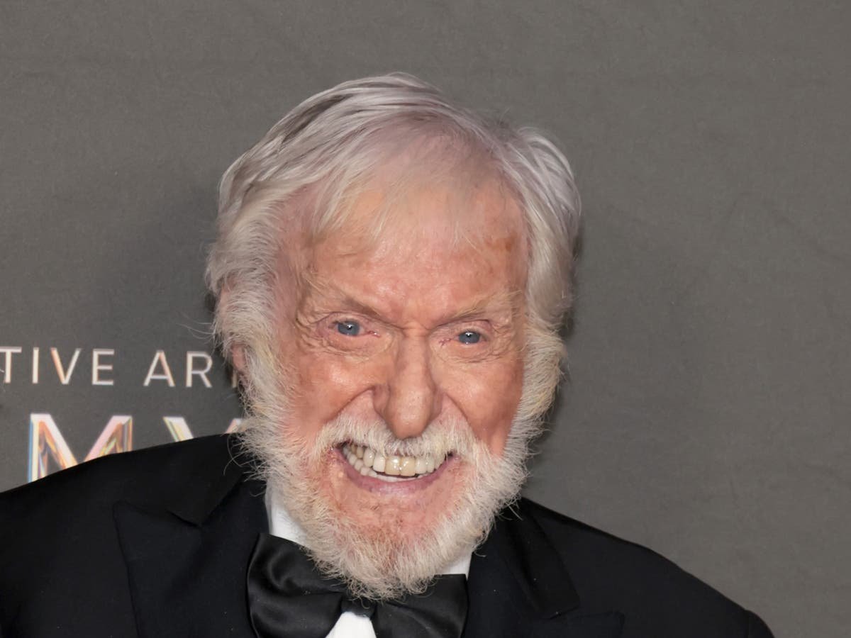 Dick Van Dyke faces tragic loss amid Malibu wildfire evacuations