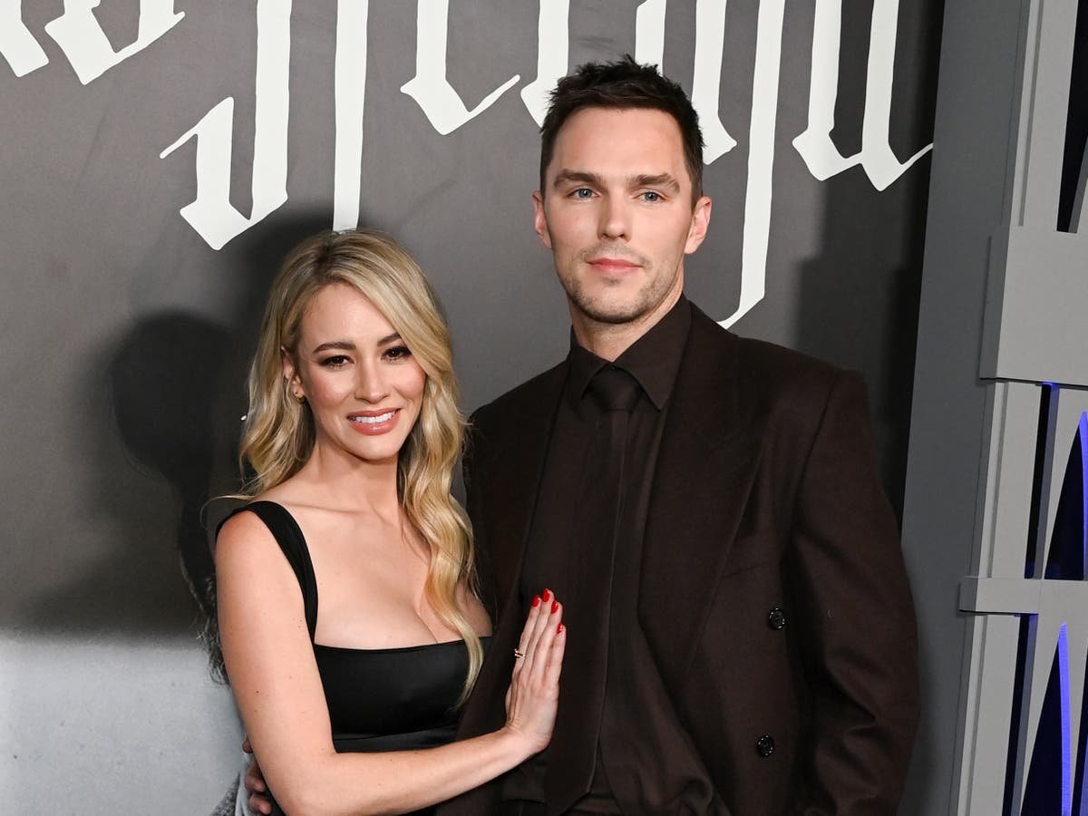 Nicholas Hoult and Bryana Holly walk first red carpet as a couple after 7 years of dating Nicholas Hoult and Bryana Holly walk first red carpet as a couple after 7 years of dating