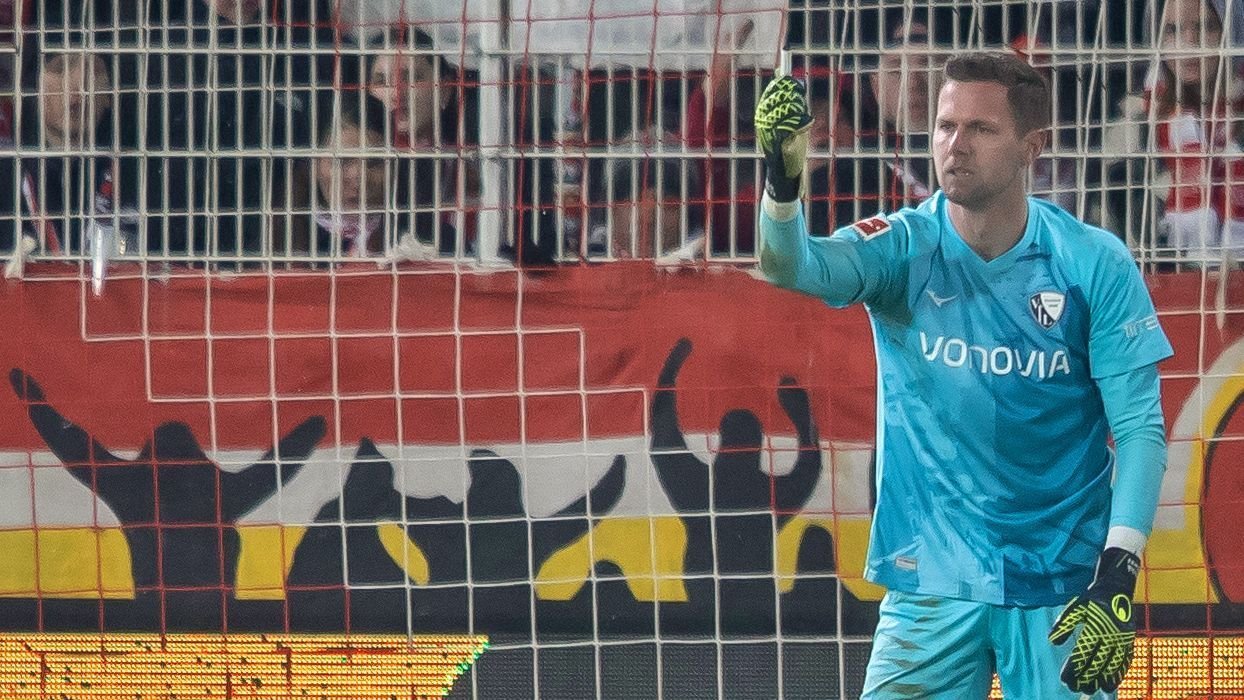Bundesliga teams protest after goalkeeper struck by object