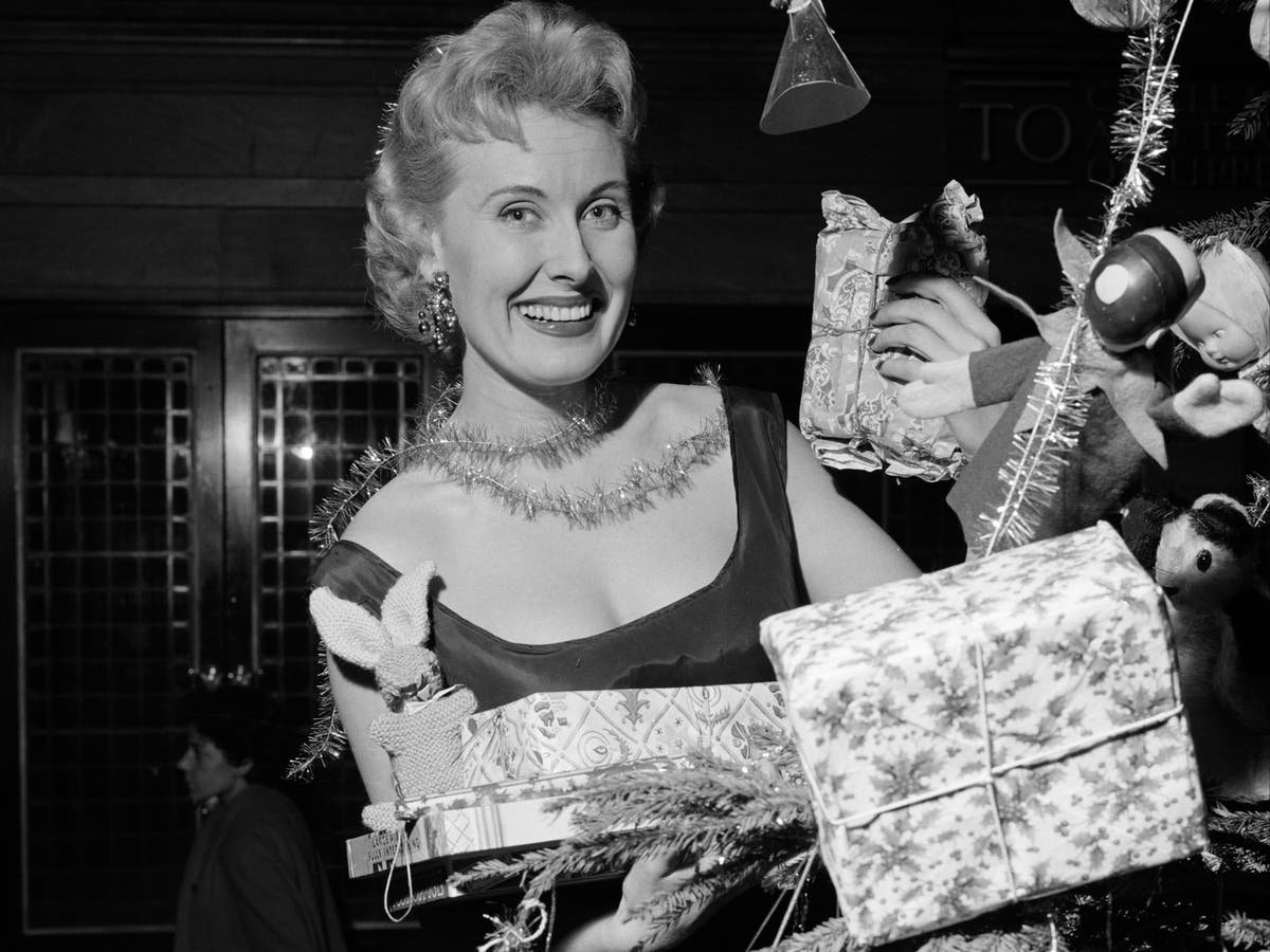 How to host your own Favorite Things holiday party How to host your own Favorite Things holiday party