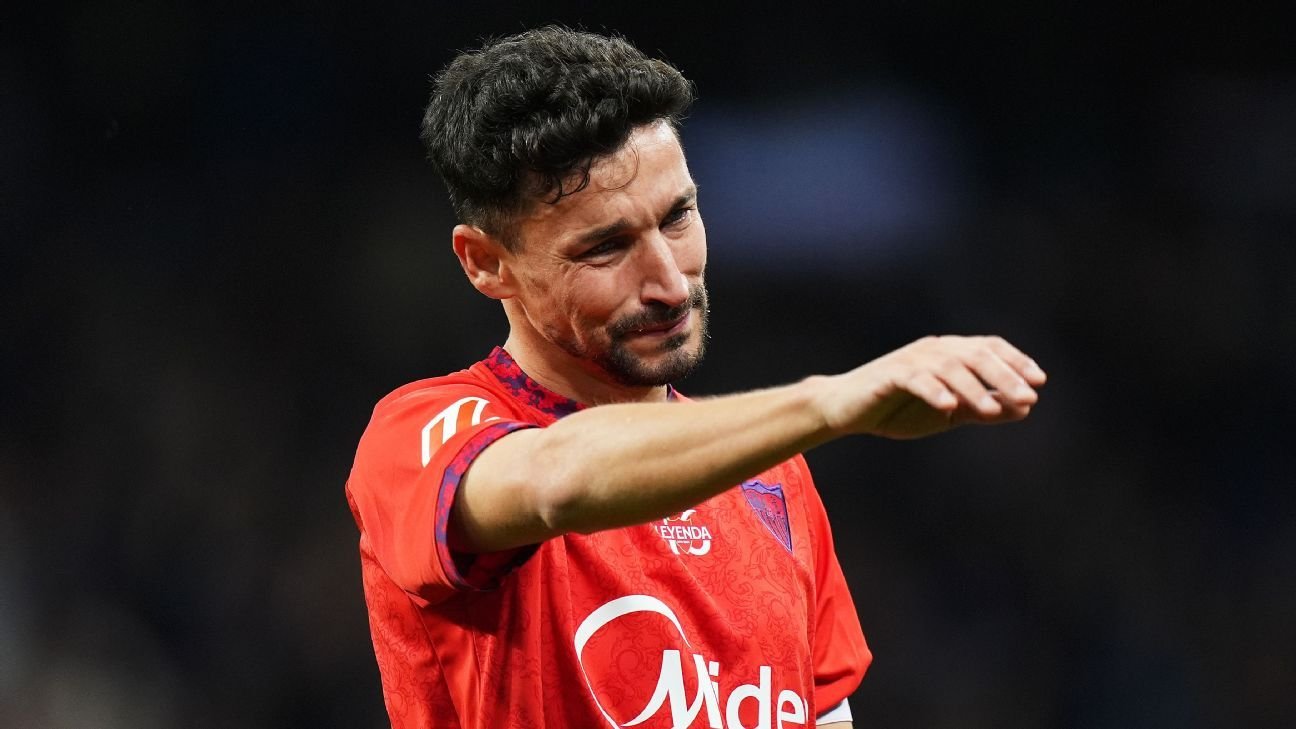 Jesús Navas retires after Sevilla defeat to Real Madrid