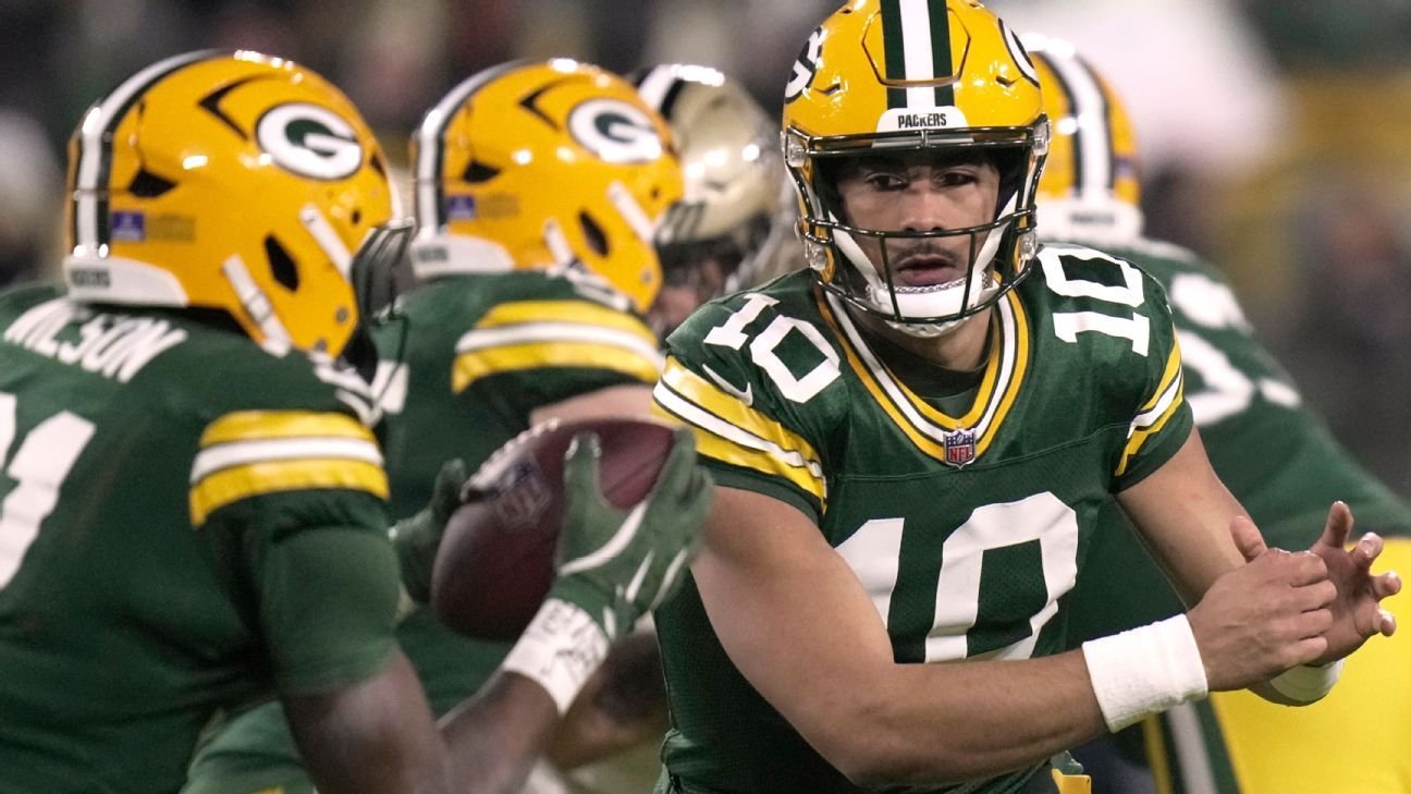 Christian Watson injures knee in Green Bay Packers’ victory Christian Watson injures knee in Green Bay Packers’ victory
