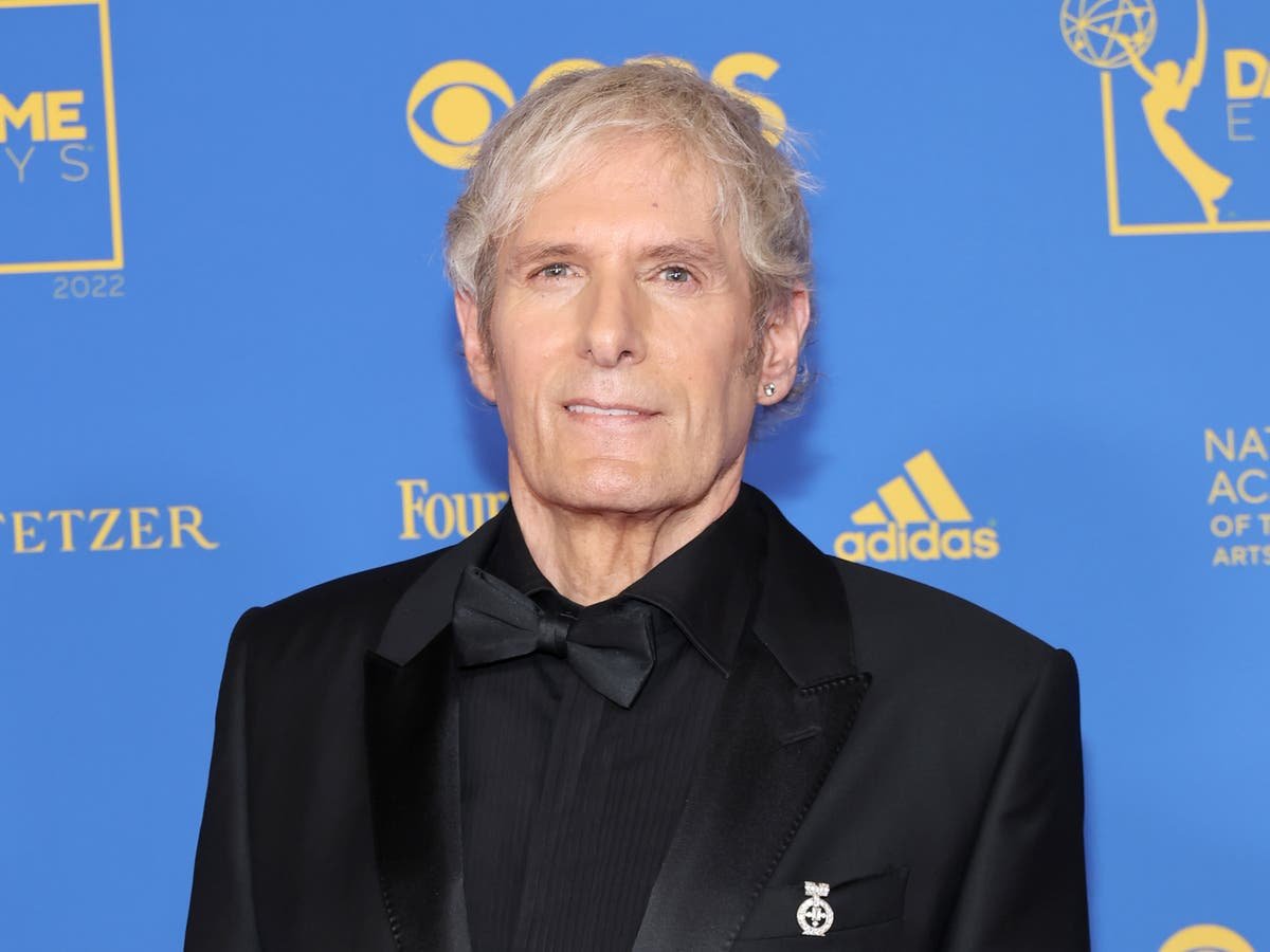 Michael Bolton shares first family photo since cancer diagnosis