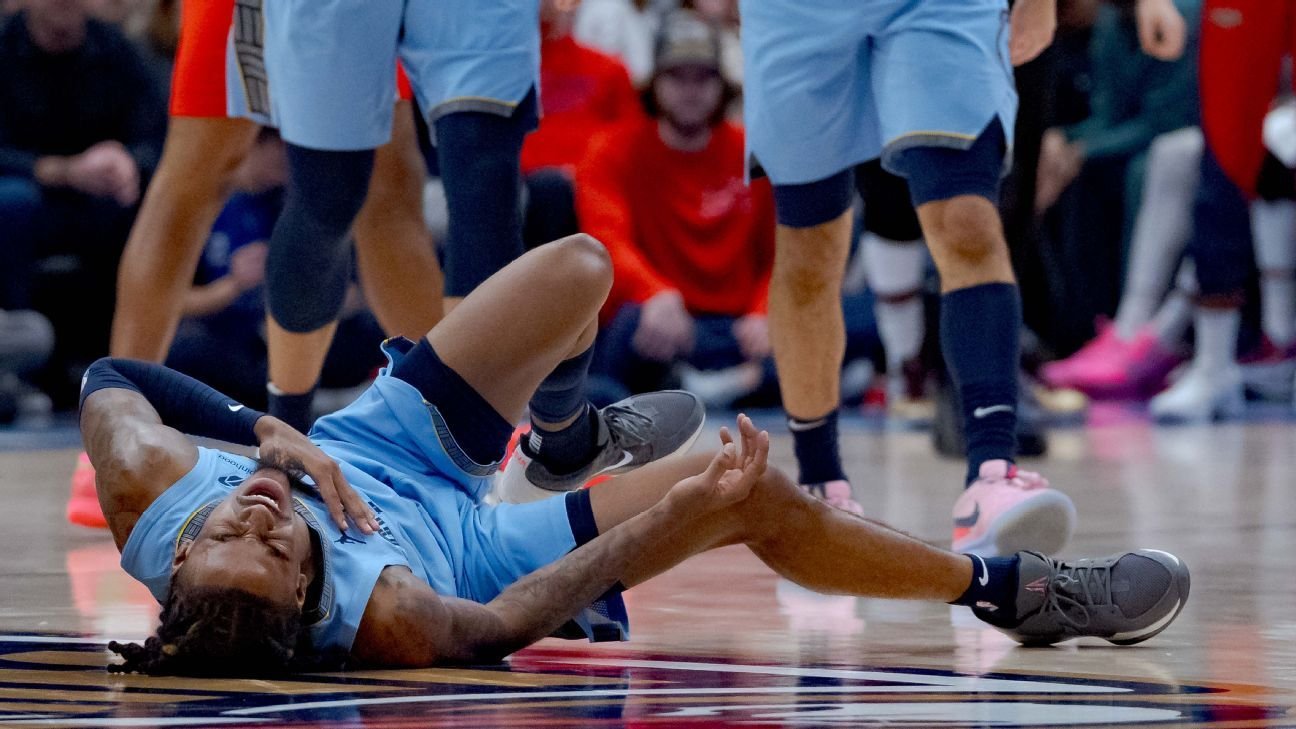 Ja Morant exits Grizzlies’ win with shoulder injury