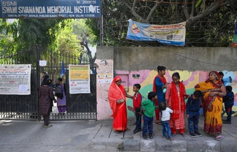 Dozens of schools in Delhi get bomb threats: repor…