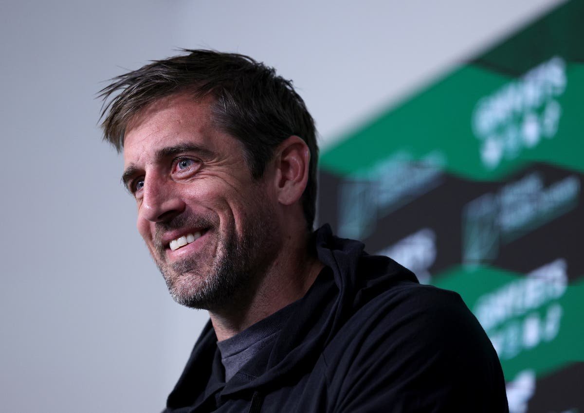 Aaron Rodgers blames his father for ‘stunted’ emotional intelligence Aaron Rodgers blames his father for ‘stunted’ emotional intelligence