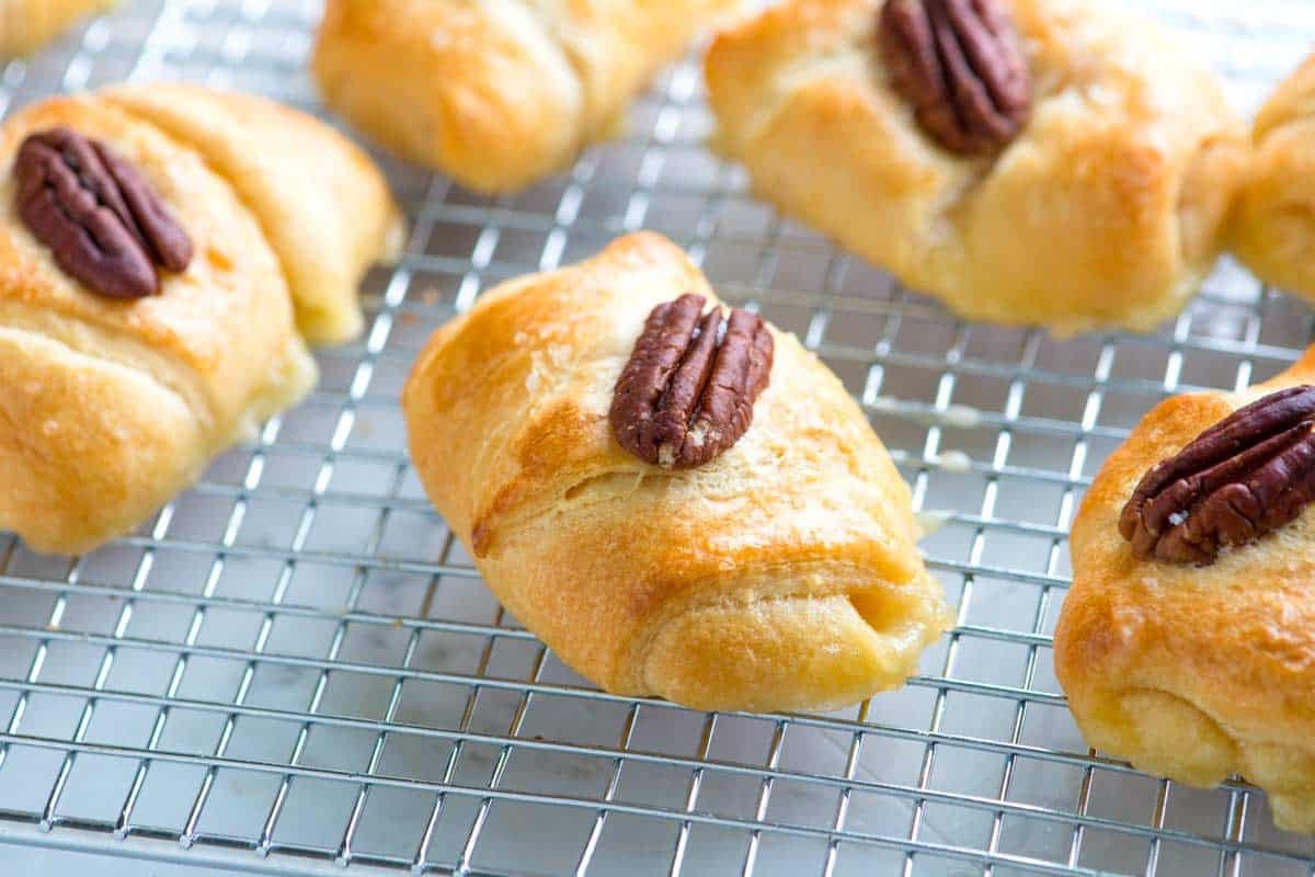 Baked Brie Crescent Rolls Recipe Baked Brie Crescent Rolls Recipe