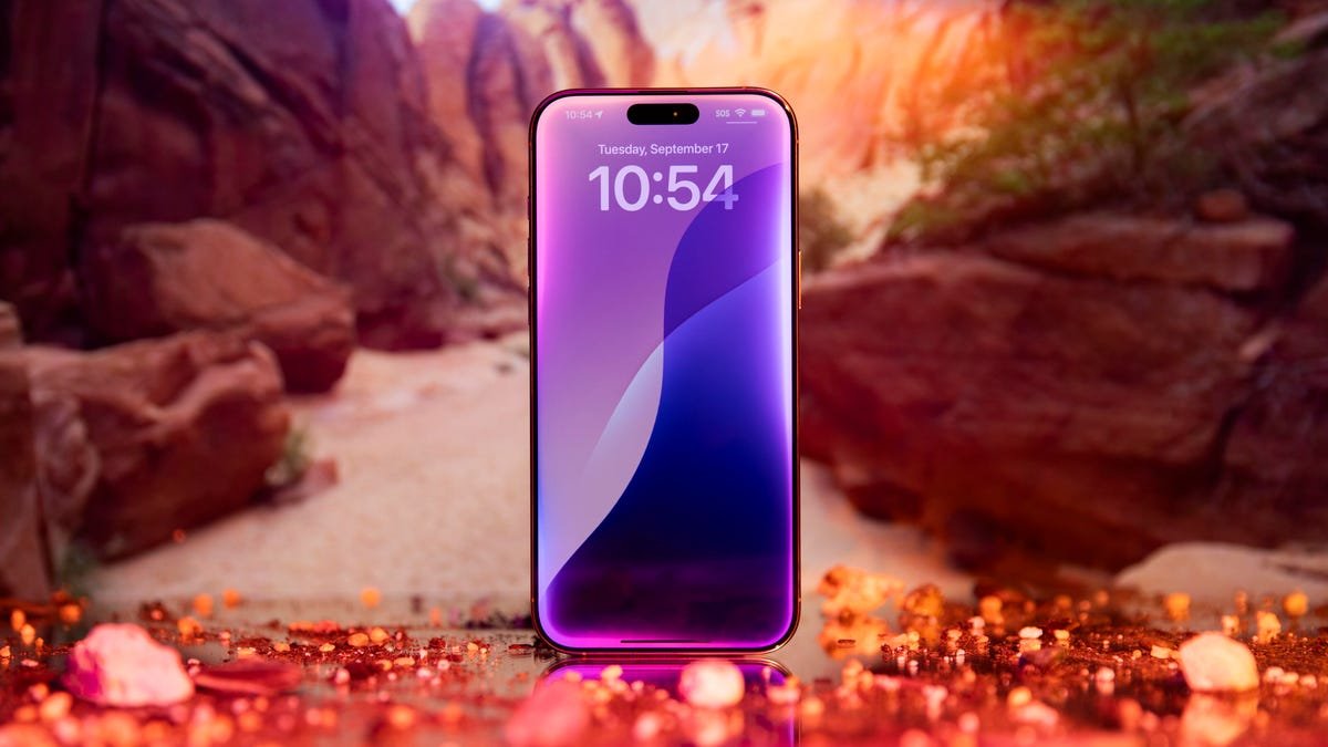 iOS 18.2: The Latest Apple Intelligence Features and More on Your iPhone iOS 18.2: The Latest Apple Intelligence Features and More on Your iPhone