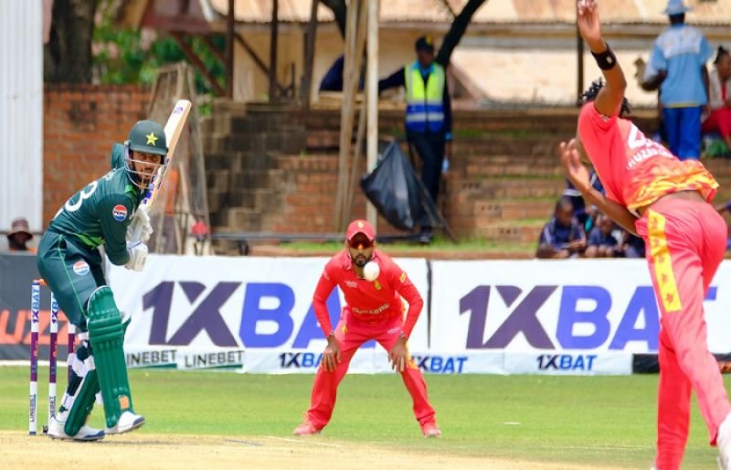 Pakistan set 304-run target for Zimbabwe in third …
