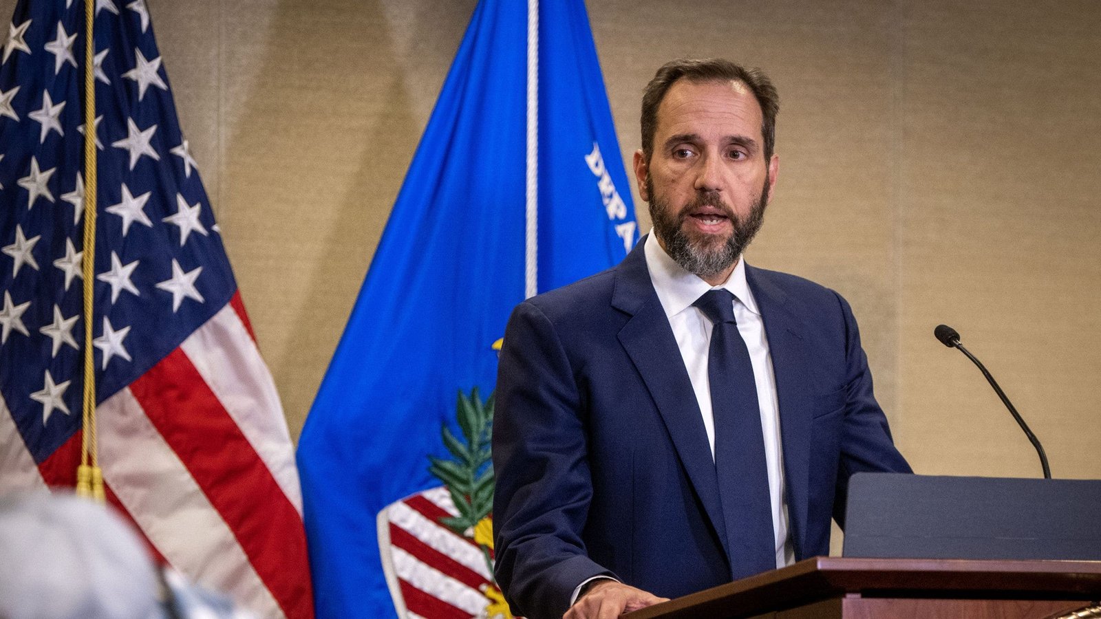 Jack Smith required to submit special counsel repo…