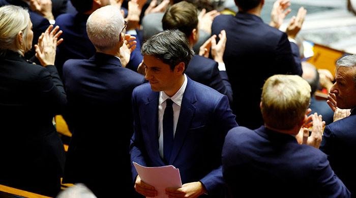 France’s political crisis deepens as PM Mich…