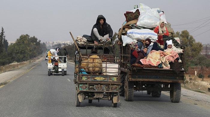 Syrian insurgents push towards key Assad stronghol…