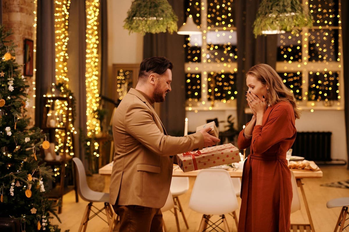 A cheat sheet to the best jewellery, lingerie and more gifts for her A cheat sheet to the best jewellery, lingerie and more gifts for her