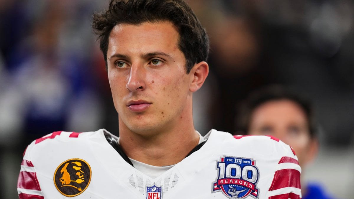 Saints vs. Giants Livestream: How to Watch NFL Week 14 Today