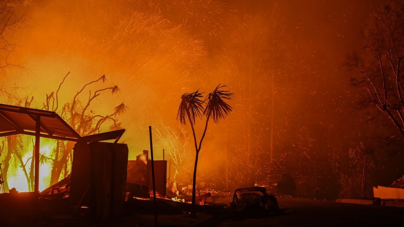 Carlos Vela’s family safe after home destroyed in LA fires