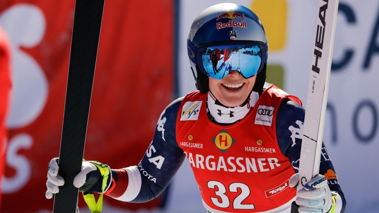 Lindsey Vonn impresses, finishing 6th in WC downhill return