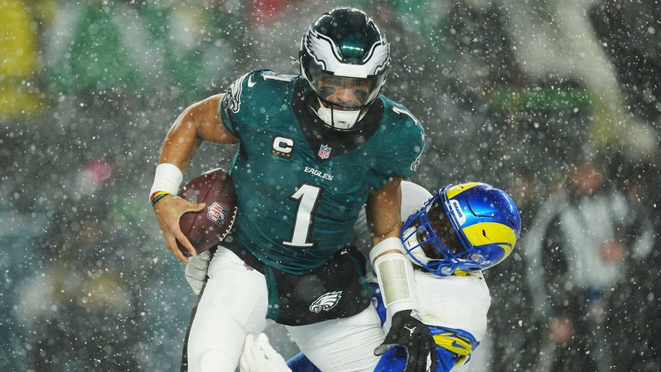 Eagles power through snow, Rams to advance to NFC Championship Game