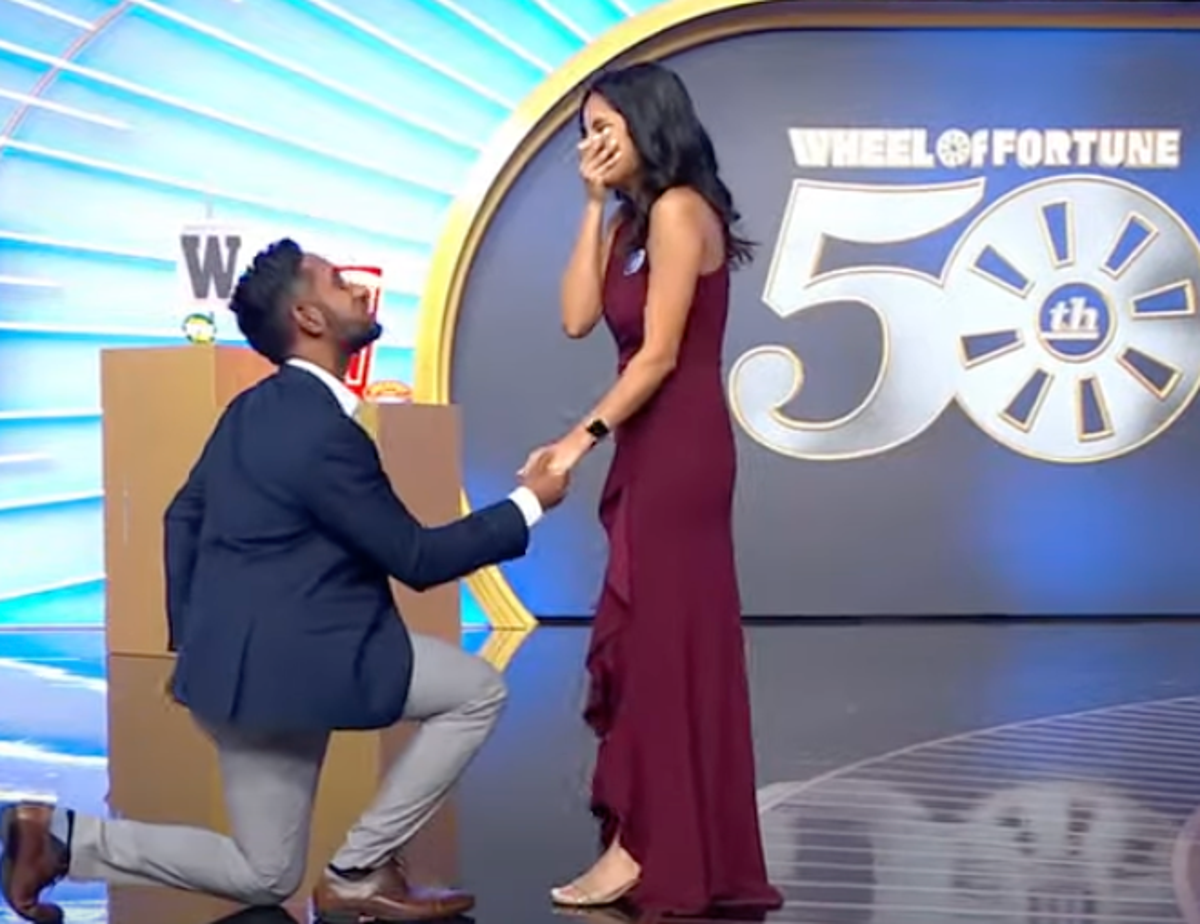 Wheel of Fortune contestant gets engaged after solving surprise puzzle