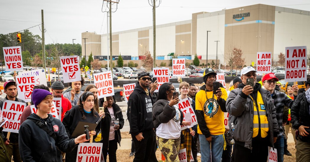 Amazon Union Push Falls Short at North Carolina Warehouse Amazon Union Push Falls Short at North Carolina Warehouse