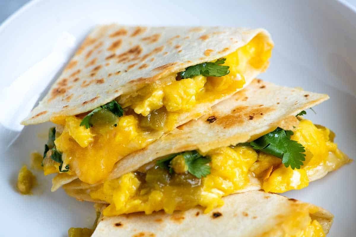 Cheesy Chile Breakfast Quesadillas Cheesy Chile Breakfast Quesadillas