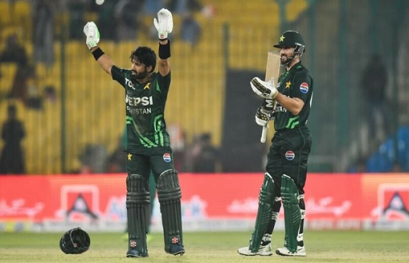 Pakistan complete their highest ODI chase to beat South Africa Pakistan complete their highest ODI chase to beat South Africa