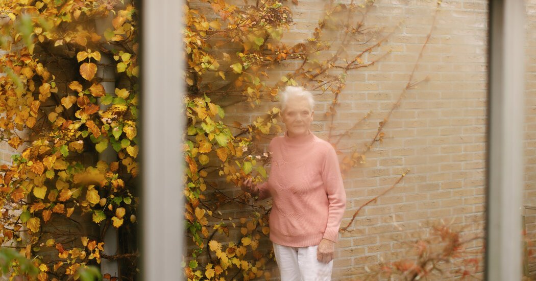 She’s Trying to Stay Ahead of Alzheimer’s, in a Race to the Death She’s Trying to Stay Ahead of Alzheimer’s, in a Race to the Death
