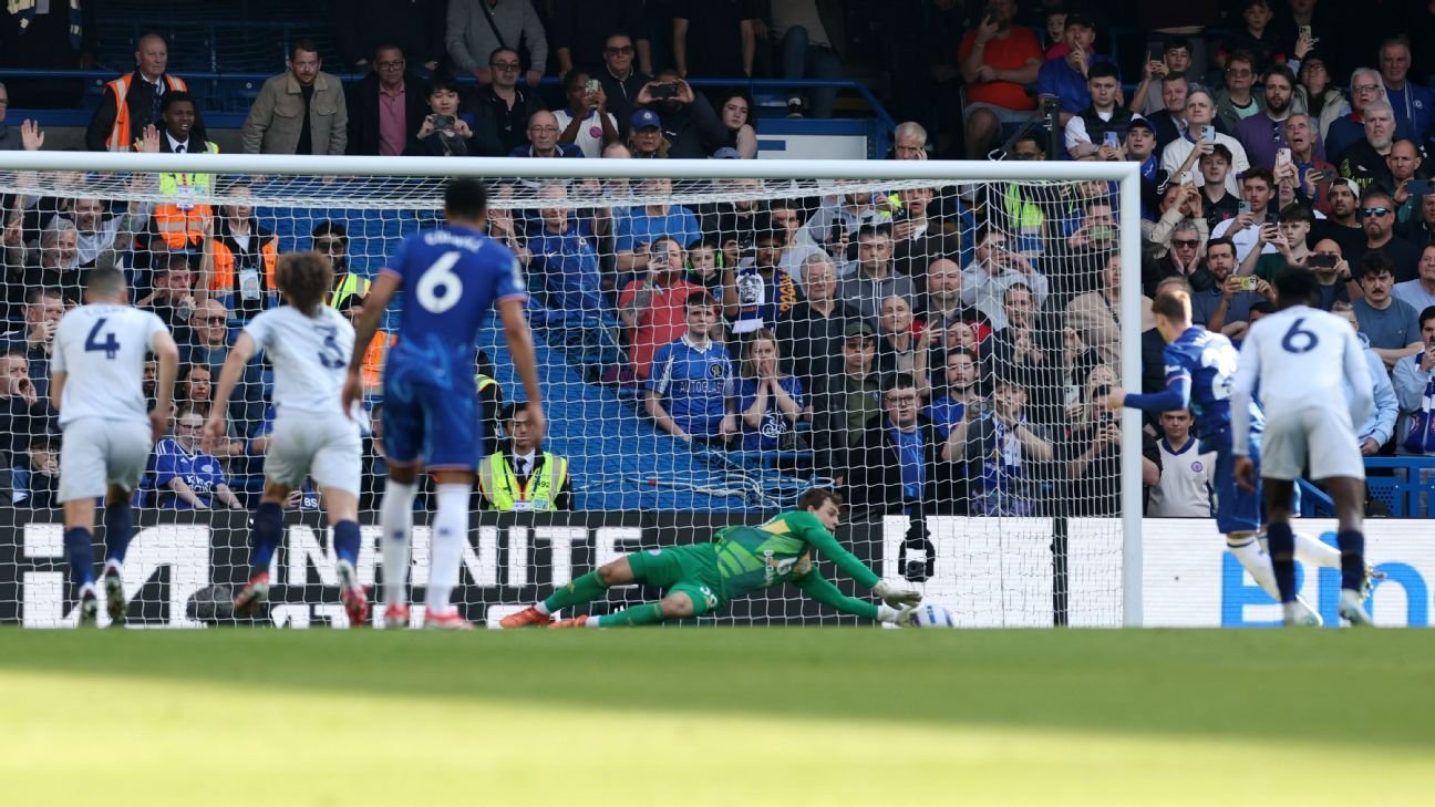 Chelsea vs Leicester City: Cole Palmer misses first penalty in career