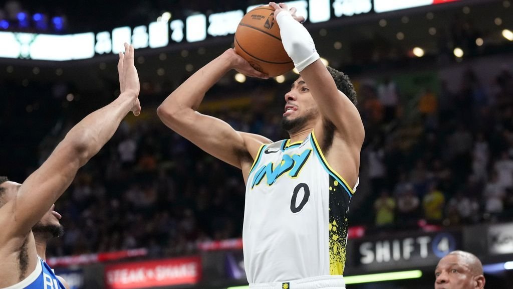 Tyrese Haliburton converts 4-point play to stun Bucks in win