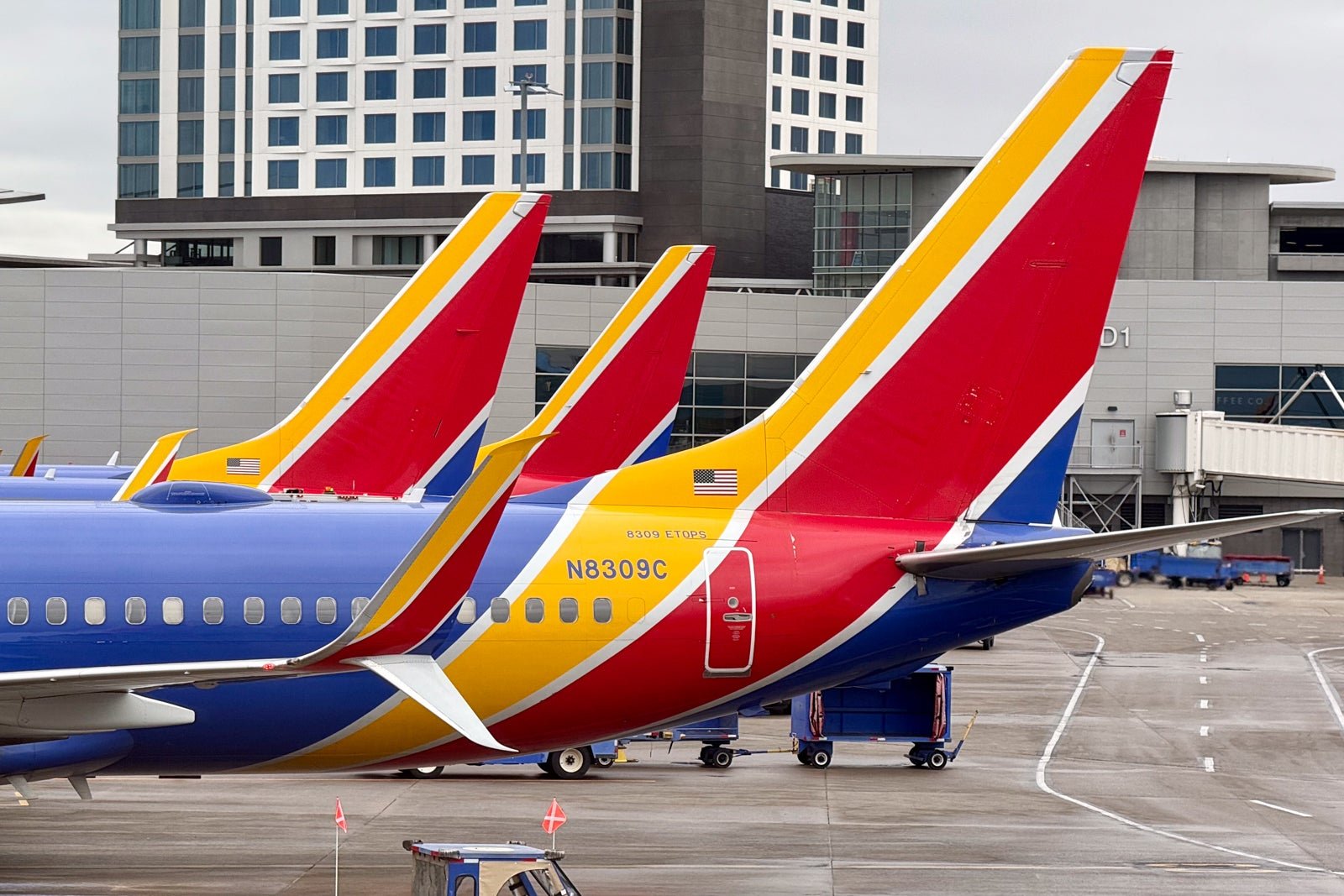 Southwest Airlines to end free checked bags policy