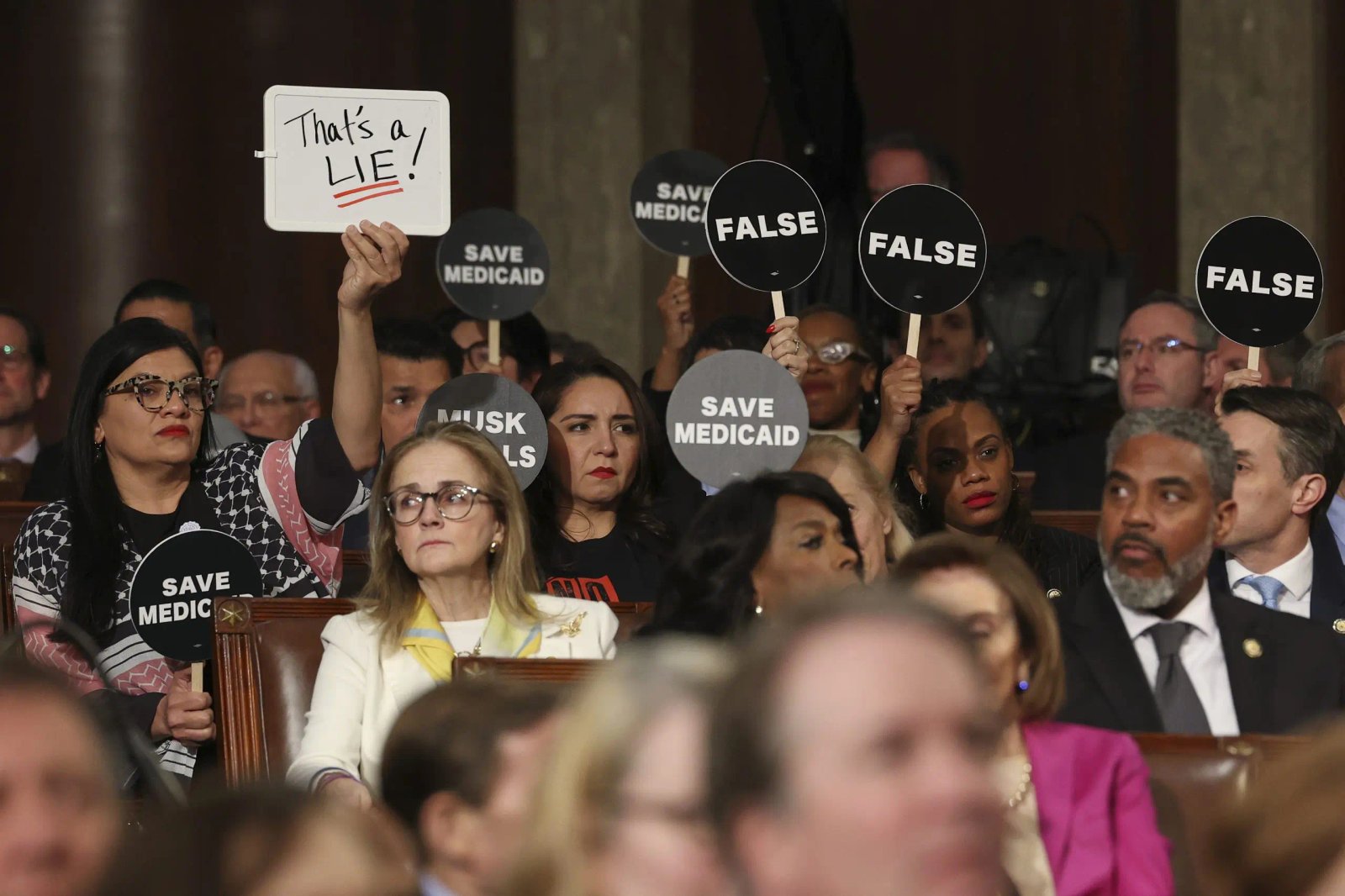 Rep. Khanna knocks Dem colleagues for not applauding child cancer patient at Trump speech