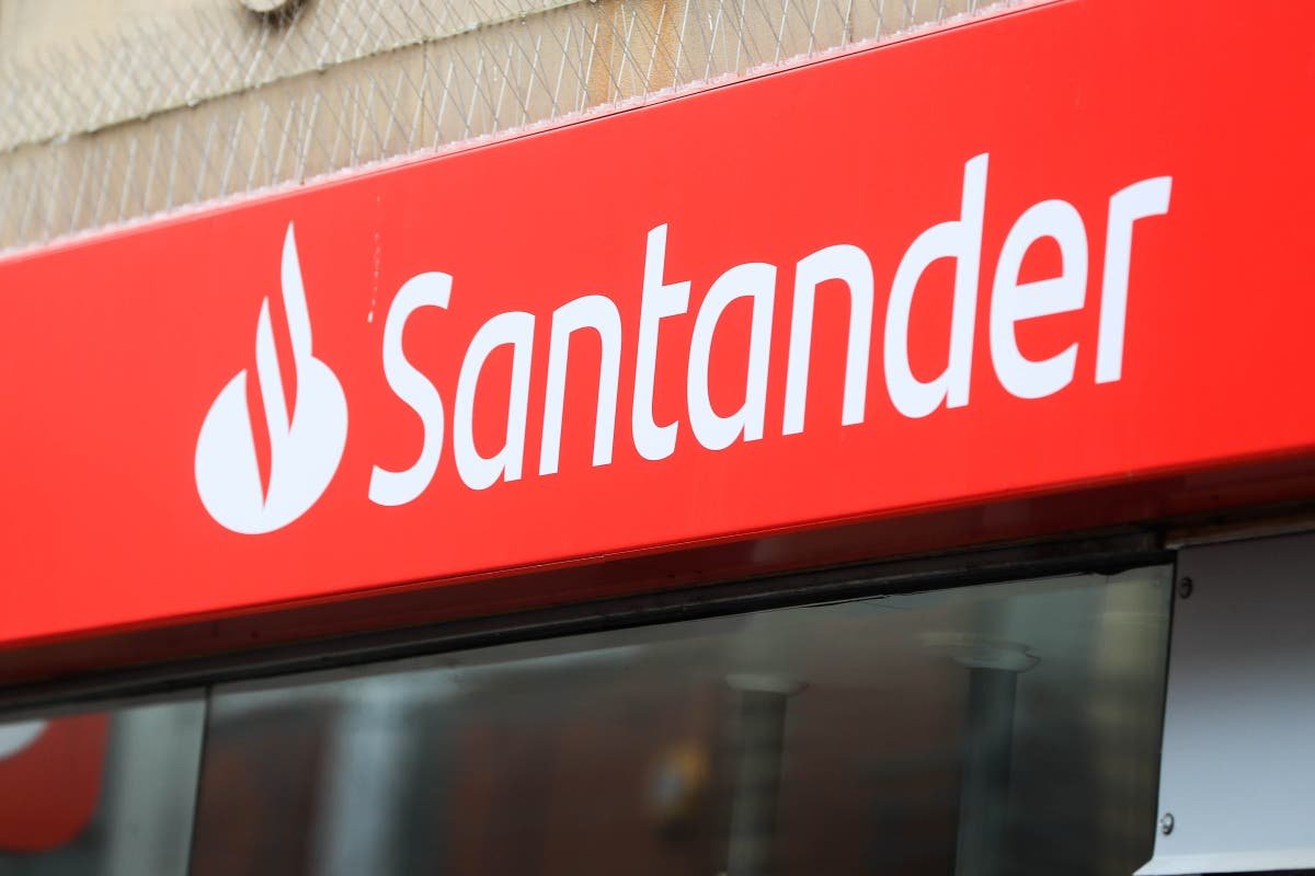 Santander puts 750 jobs at risk under branch closure plans