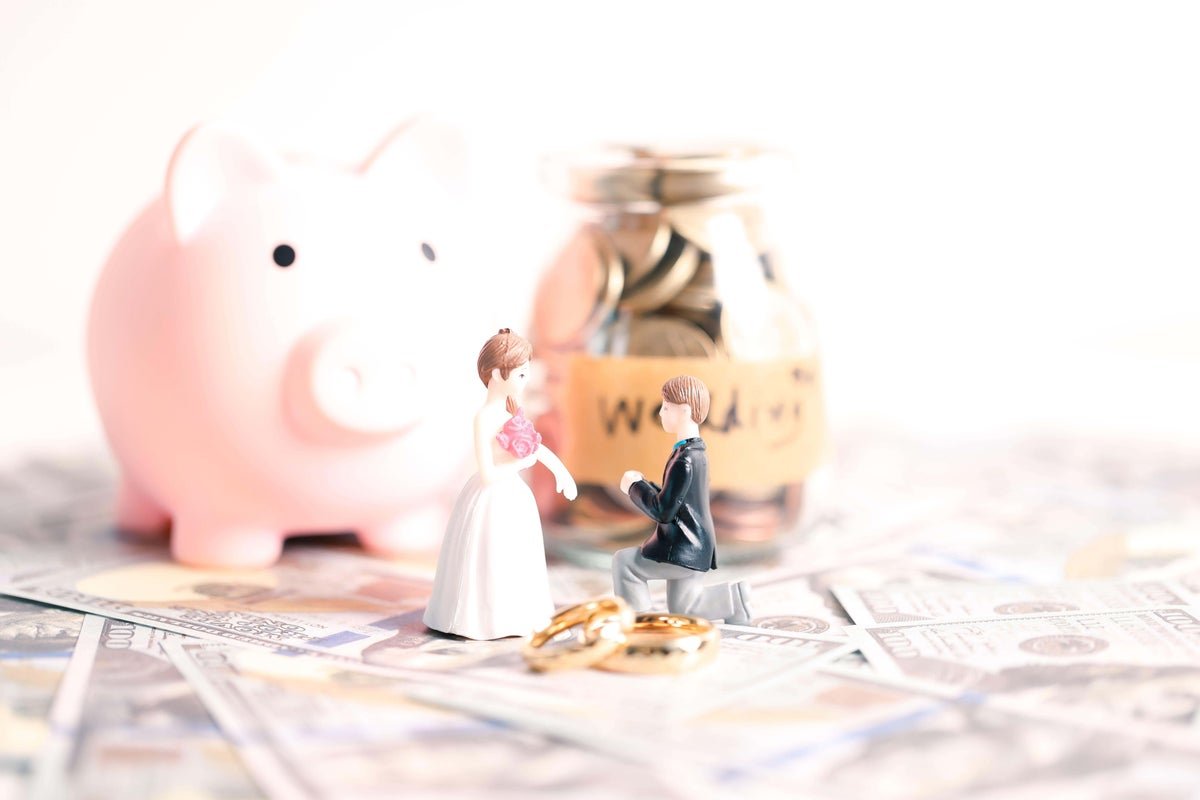 How to save money as a guest this wedding season How to save money as a guest this wedding season