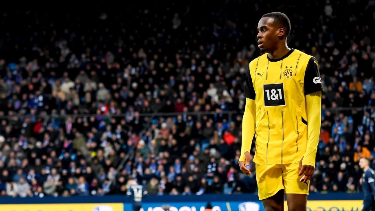 Transfer rumors, news: Gittens eyes BVB exit as Man Utd circle