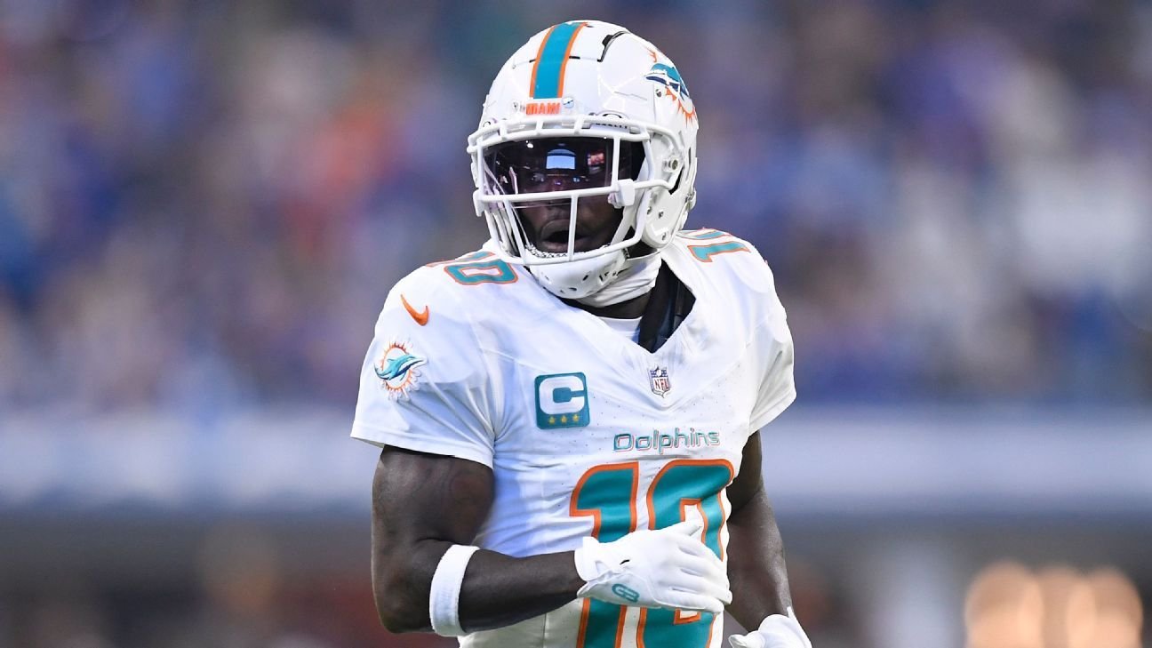 Police — Dolphins’ Tyreek Hill in domestic dispute with wife Police — Dolphins’ Tyreek Hill in domestic dispute with wife