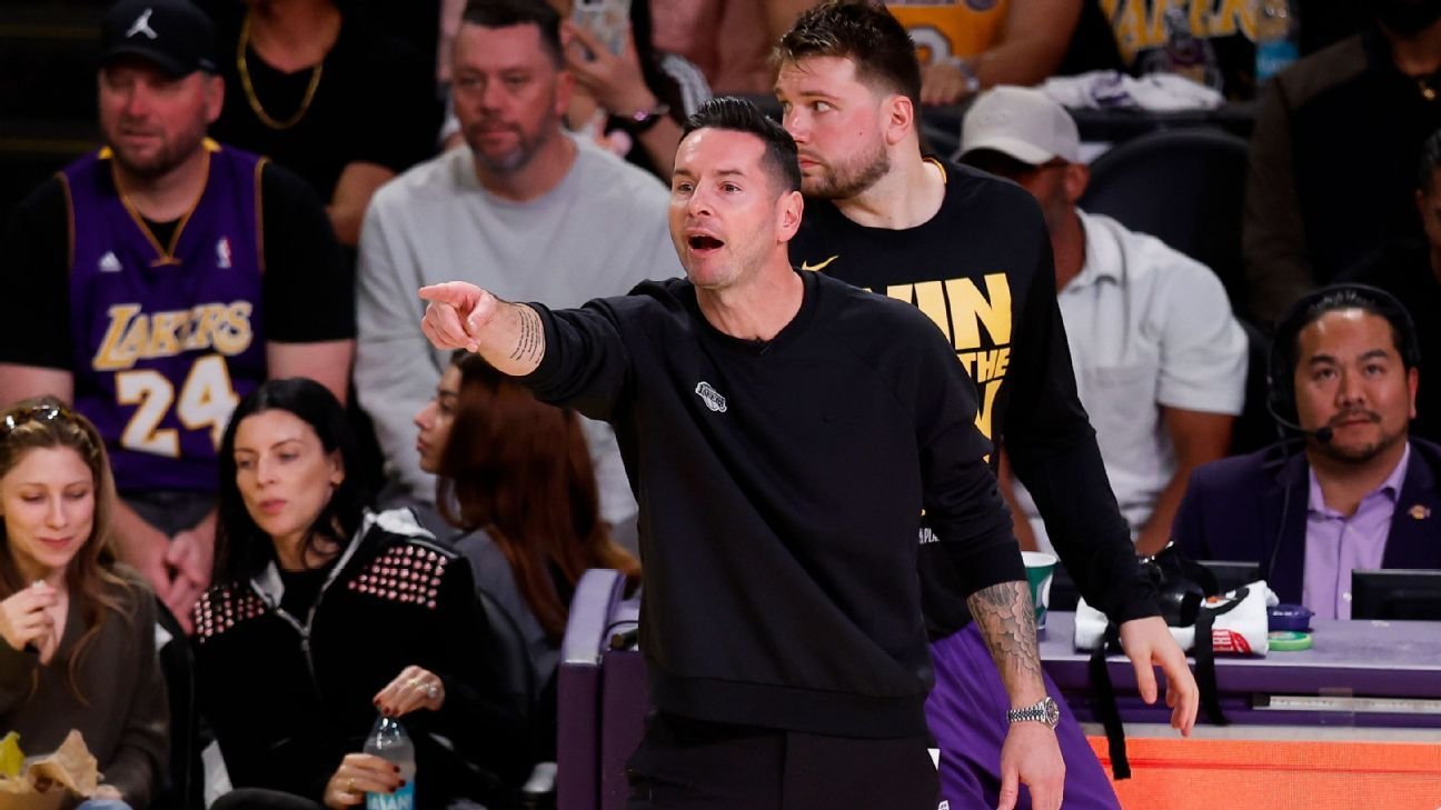Lakers even series with Wolves after Redick tears into team