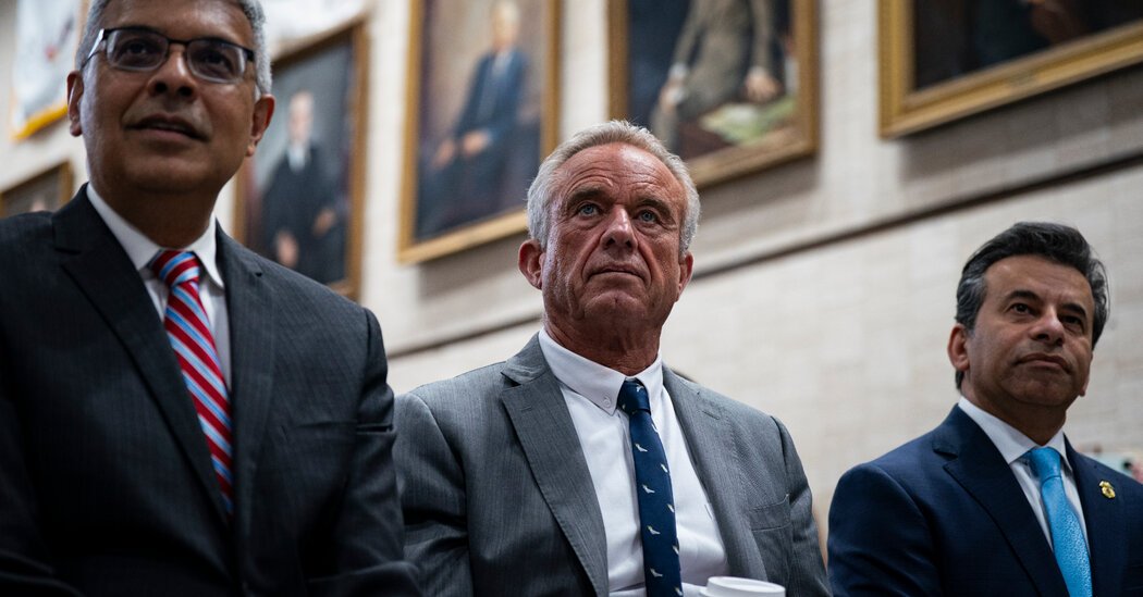 Kennedy Advises New Parents to ‘Do Your Own Research’ on Vaccines