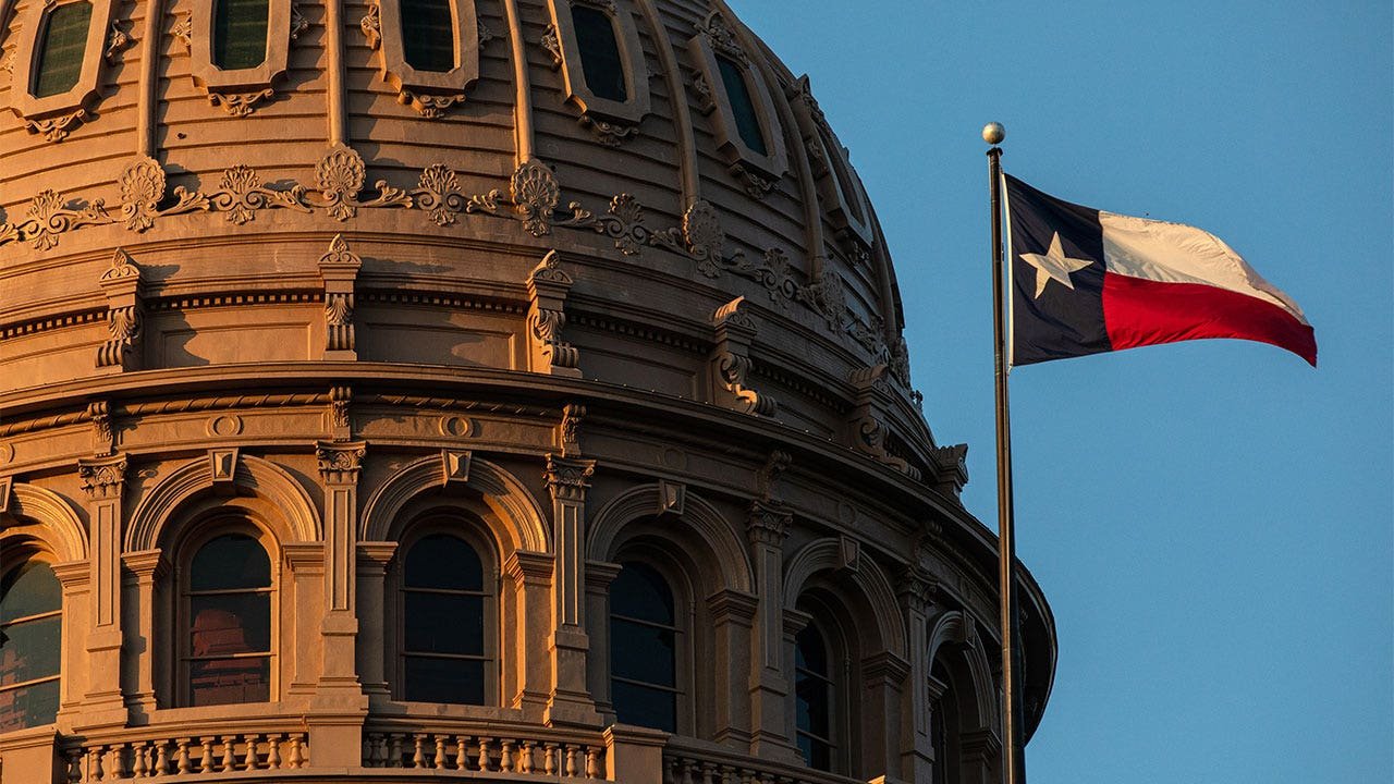 Texas lawmakers consider bipartisan bill that seeks to clarify exceptions to state’s abortion restrictions Texas lawmakers consider bipartisan bill that seeks to clarify exceptions to state’s abortion restrictions