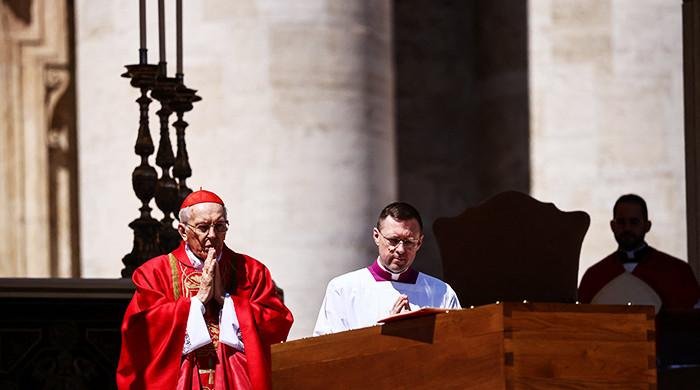 Cardinal’s funeral sermon stresses pope’s call for Trump to ‘build bridges, not walls’ Cardinal’s funeral sermon stresses pope’s call for Trump to ‘build bridges, not walls’