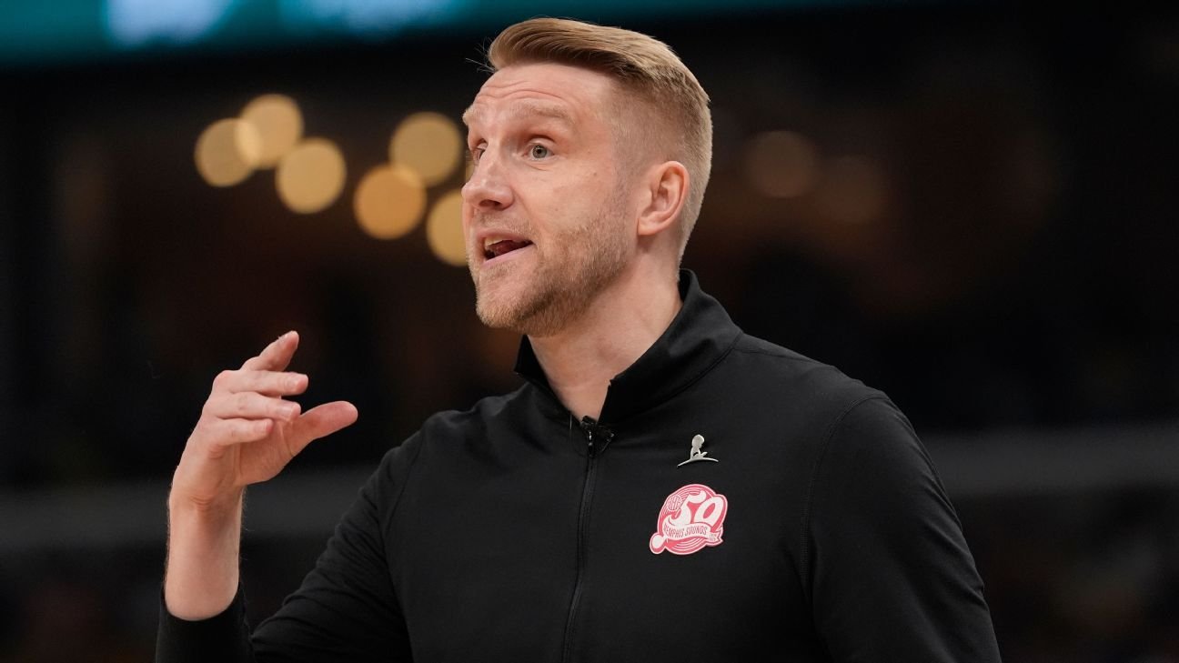 Grizzlies hire Tuomas Iisalo as coach after interim stint Grizzlies hire Tuomas Iisalo as coach after interim stint