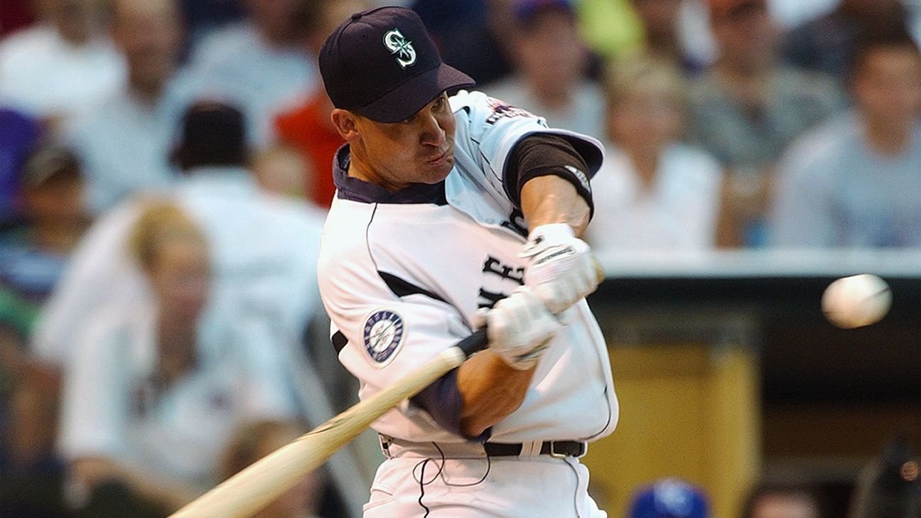Rangers turn to Bret Boone as new hitting coach Rangers turn to Bret Boone as new hitting coach