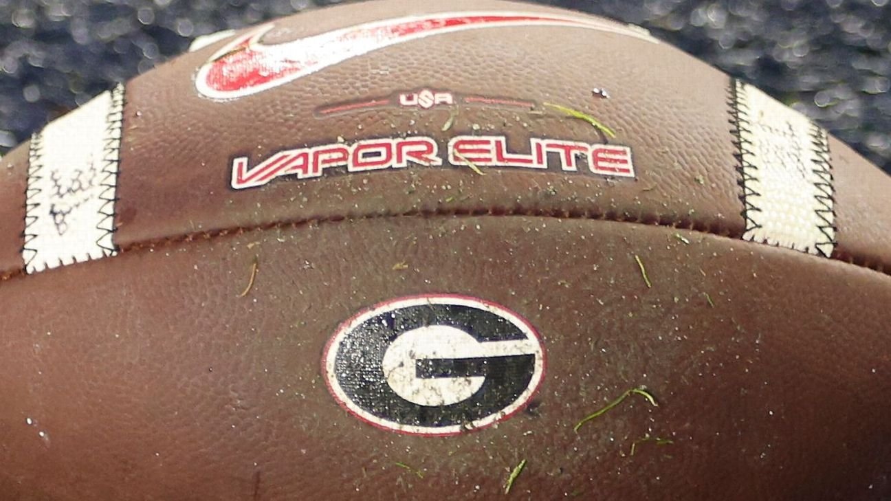 Jared Curtis, top 2026 quarterback, commits to Georgia Jared Curtis, top 2026 quarterback, commits to Georgia